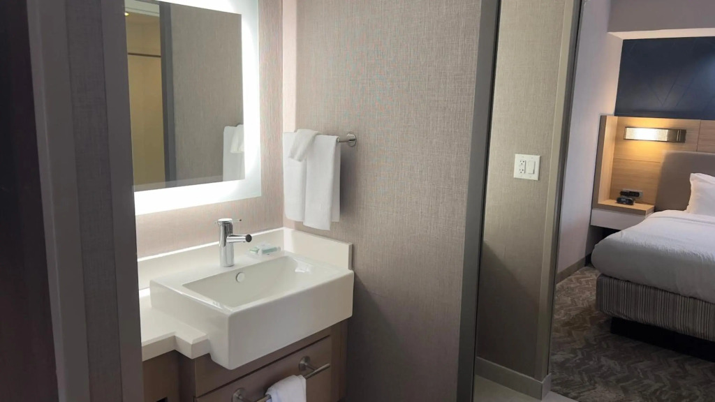 SpringHill Suites by Marriott Lansing West