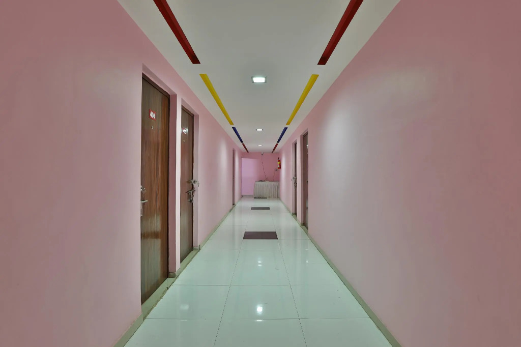 OYO 46776 Radhesh Banquet Hall And Rooms
