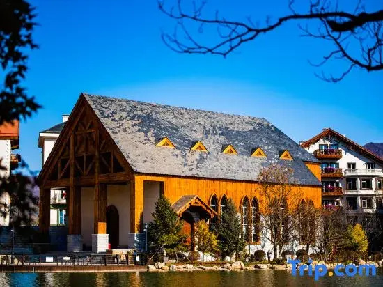 Zhangjiakou Fulong Fengling Yuegu Fanwoods Hotel