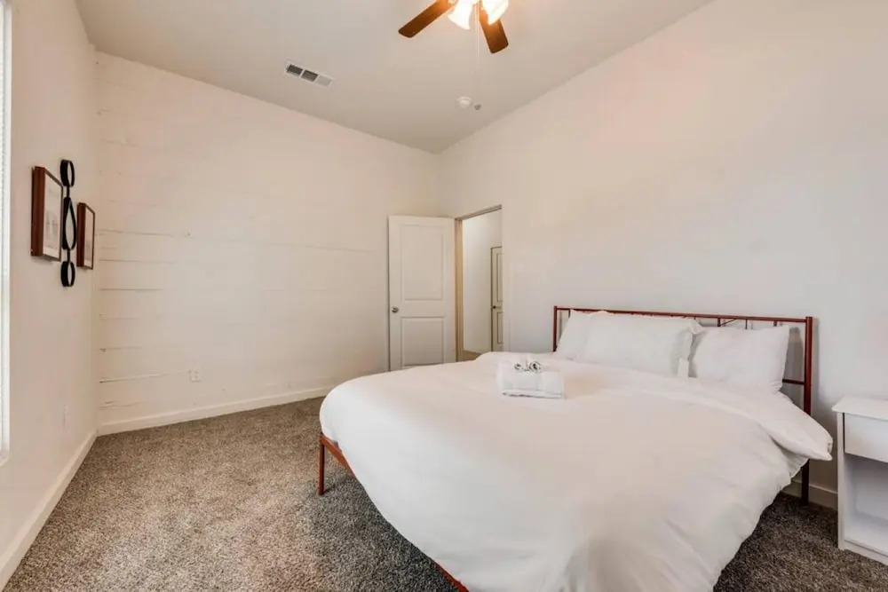 Luxury Family Friendly Home 6 Queen Beds
