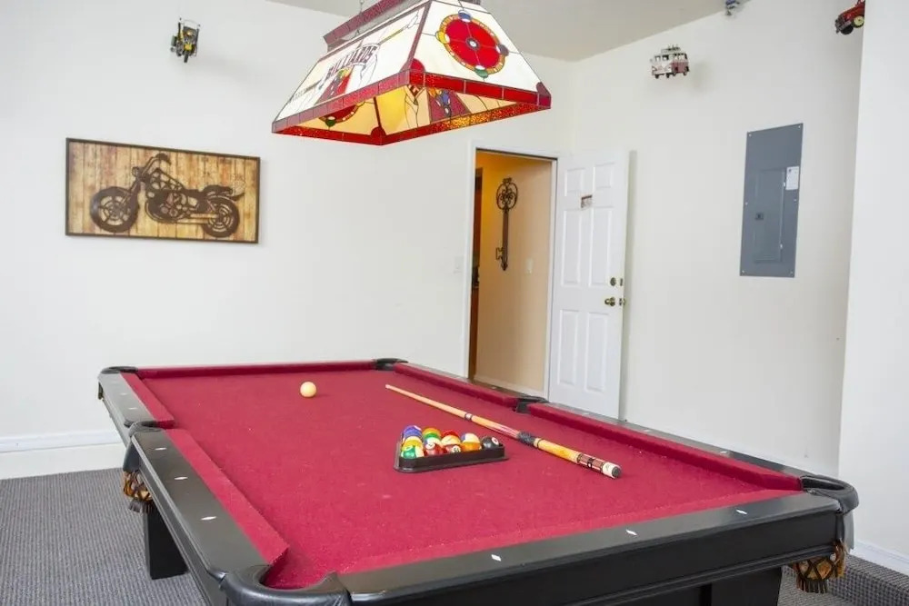 6-bedroom house w/ private pool 10 min from Disney