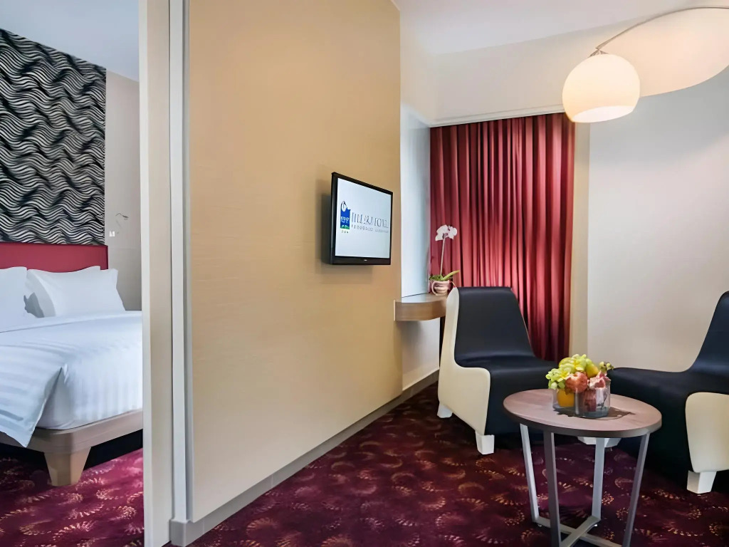 Blue Sky Hotel Petamburan