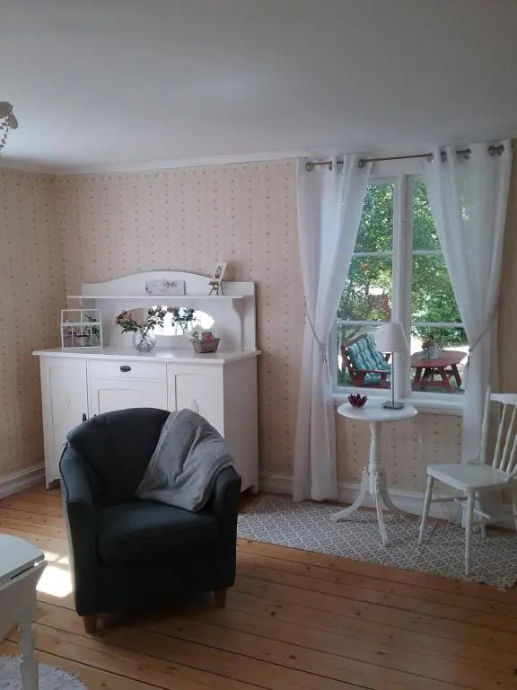 Karlstugan Cottage