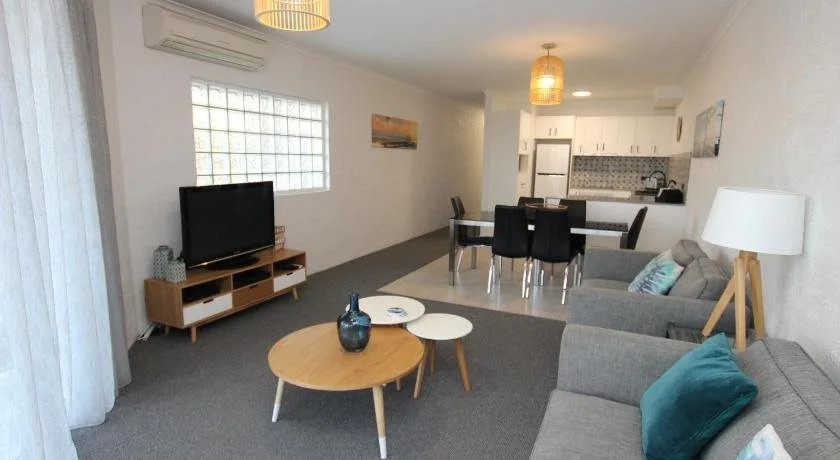 The Palms Apartments