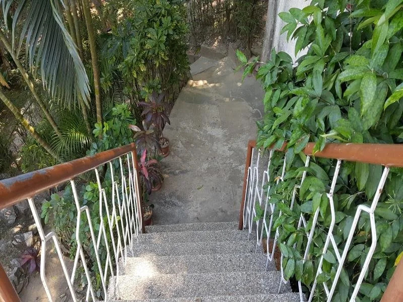 Lagundian Hills Lodging House