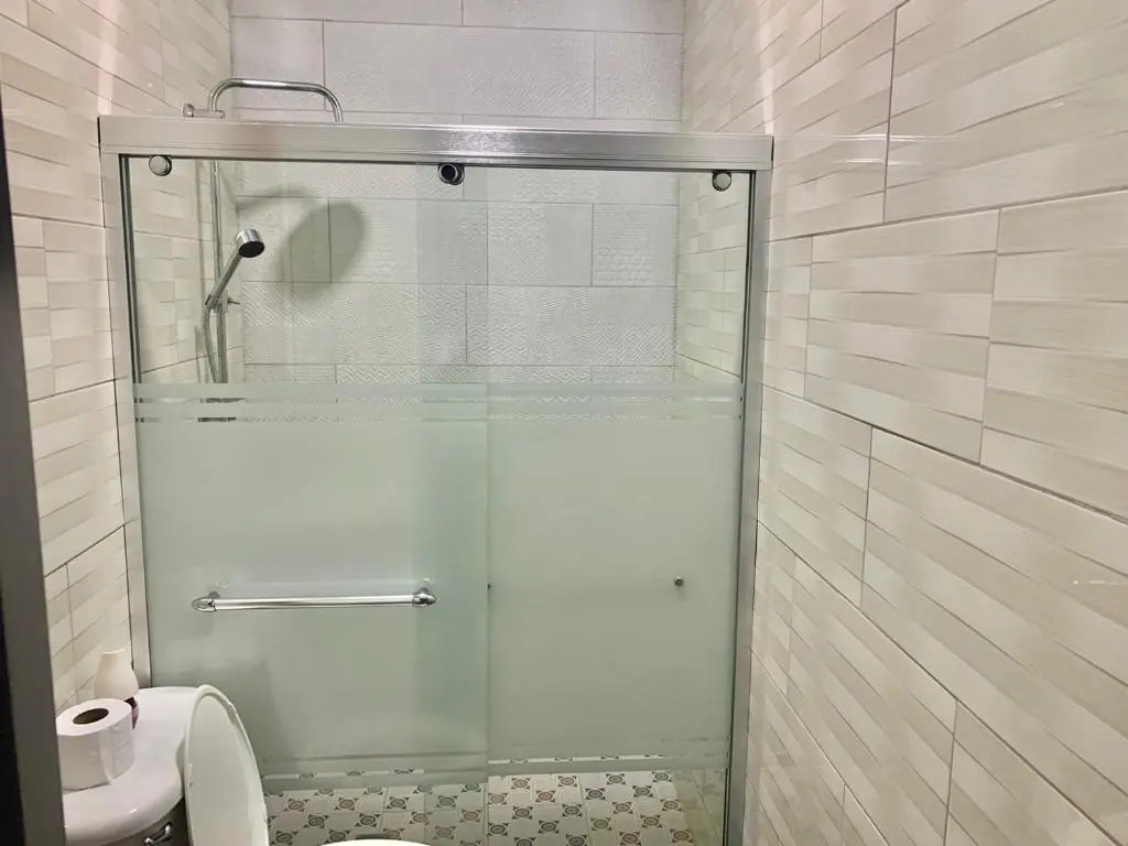 1 Bed Apartment Sleeps 2 - Pool, Parking, Wifi