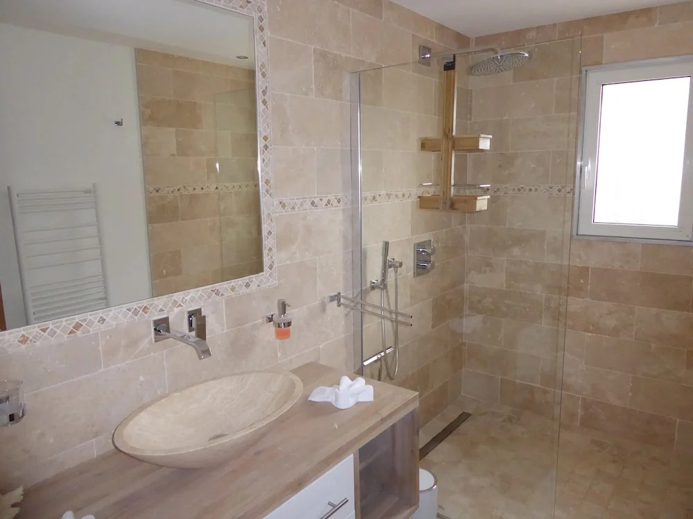 Ferienhaus Lei Sambro, familienfreundlich, Pool und toller Meerblick, ruhig gelegen by Riviera HomeLife
