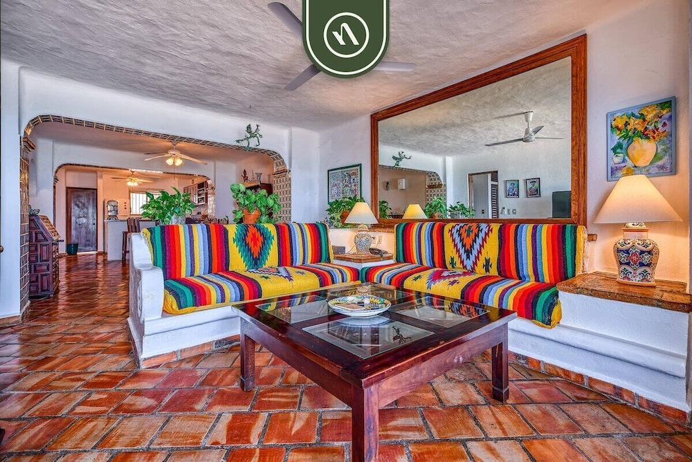 Ocean View 2Br Condo-balcony-beach-pool - 310