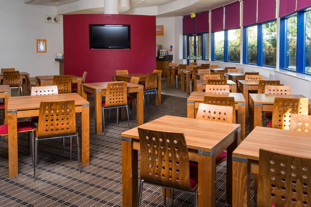 Holiday Inn Express Newport by IHG