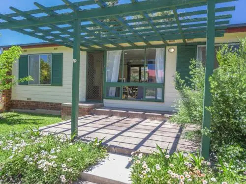 17 Broadbeach Drive