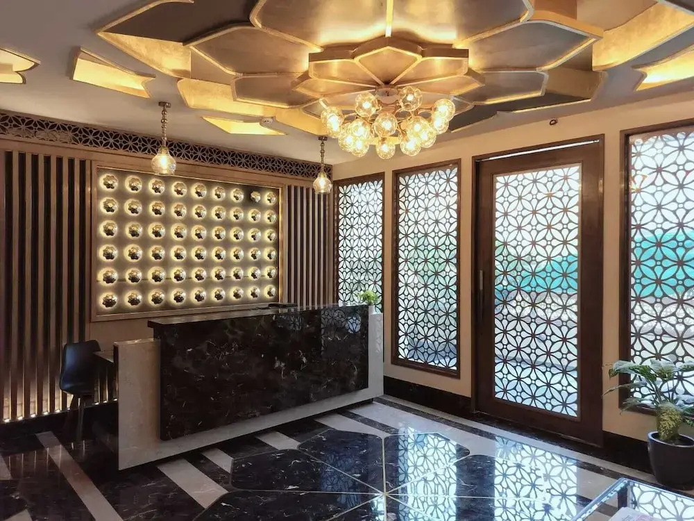 Hotel Royal Lakshmi Palace
