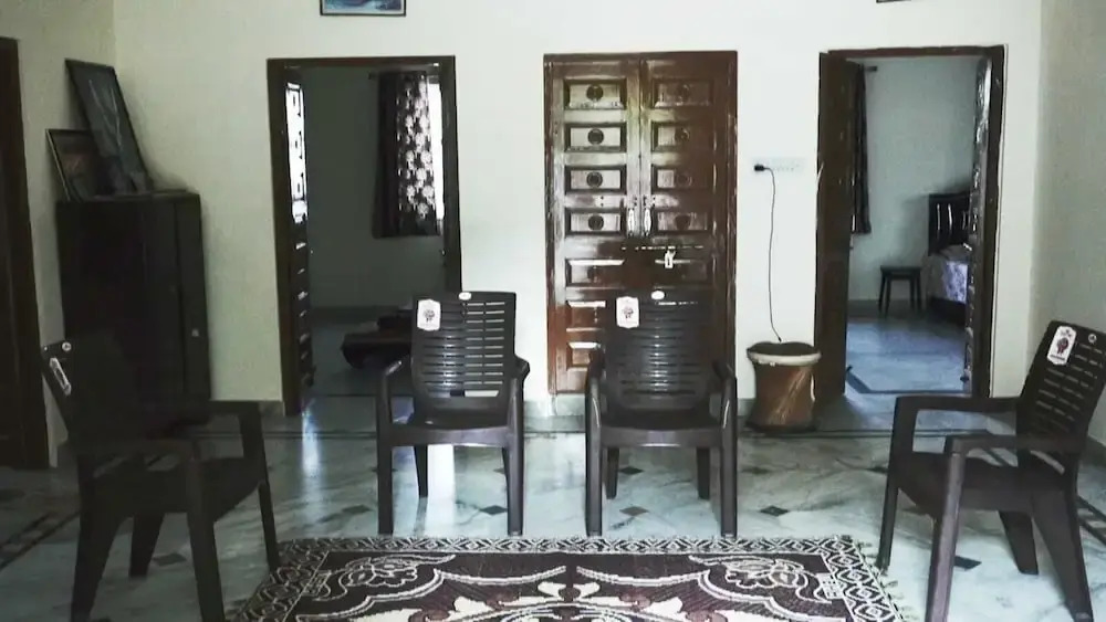 Shyam Luxurious Huts & Guest House
