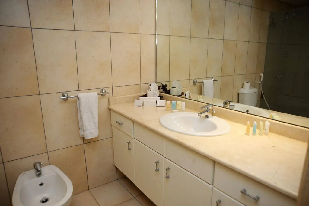 Queens Suite Hotel