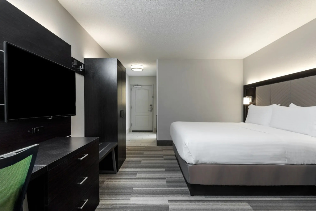 Holiday Inn Express & Suites Florence I-95 & I-20 Civic Ctr by IHG