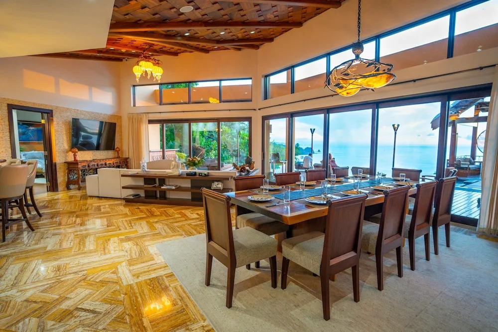 Stunning Pacific Sunsets Huge Pool Concierge