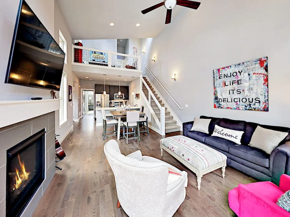 Brand-new 2br Rendezvous Townhome W/ Patio 2 Bedroom Townhouse