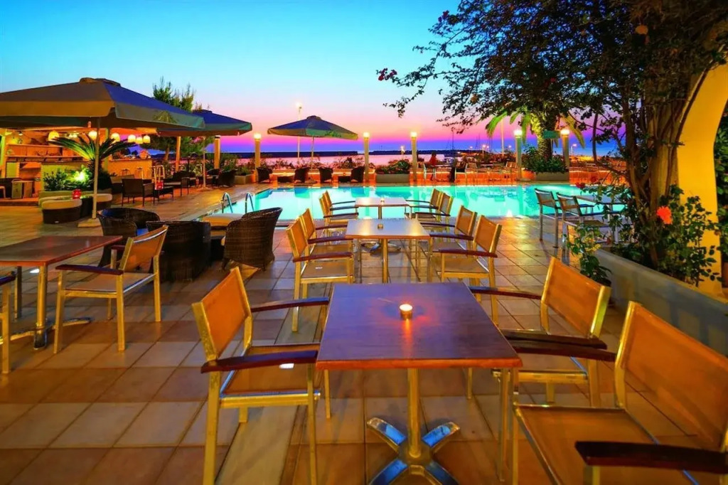 Kyparissia Beach Hotel