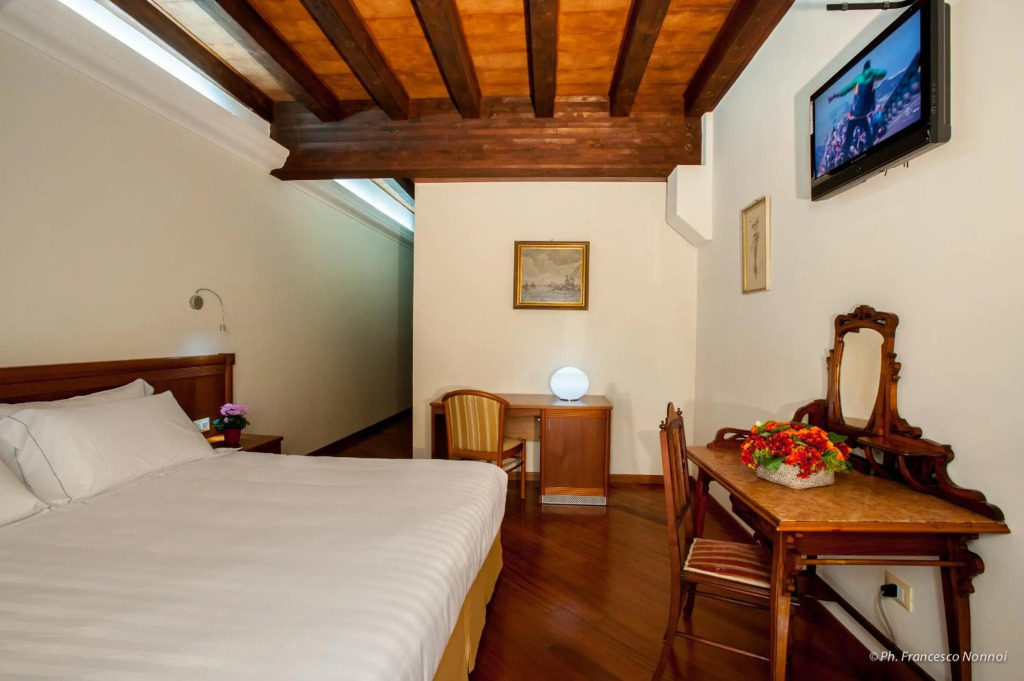 Hotel Flora