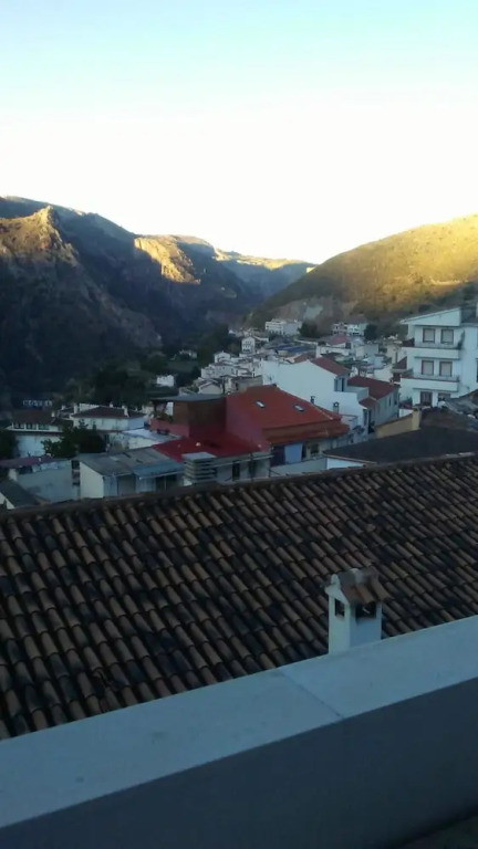 House With 2 Bedrooms in Güejar Sierra, With Furnished Terrace - 20 km