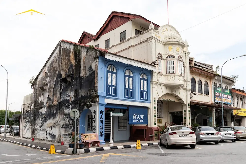 Belakang Kong Heng Ipoh Hotel