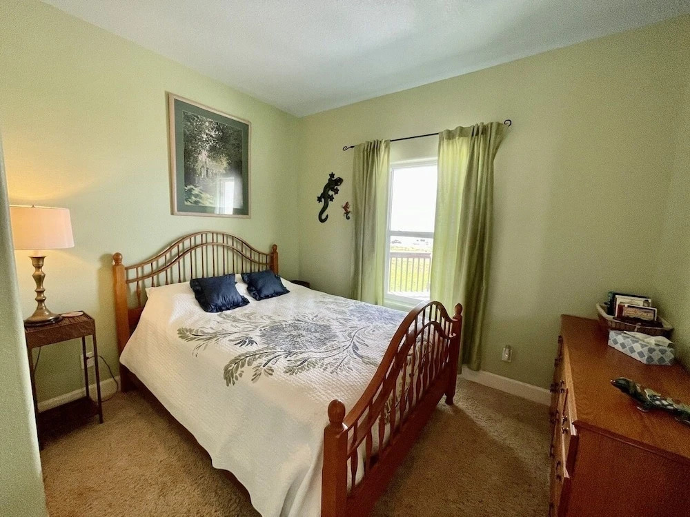 Hooked On A Feeling 3 Bedroom Home by RedAwning