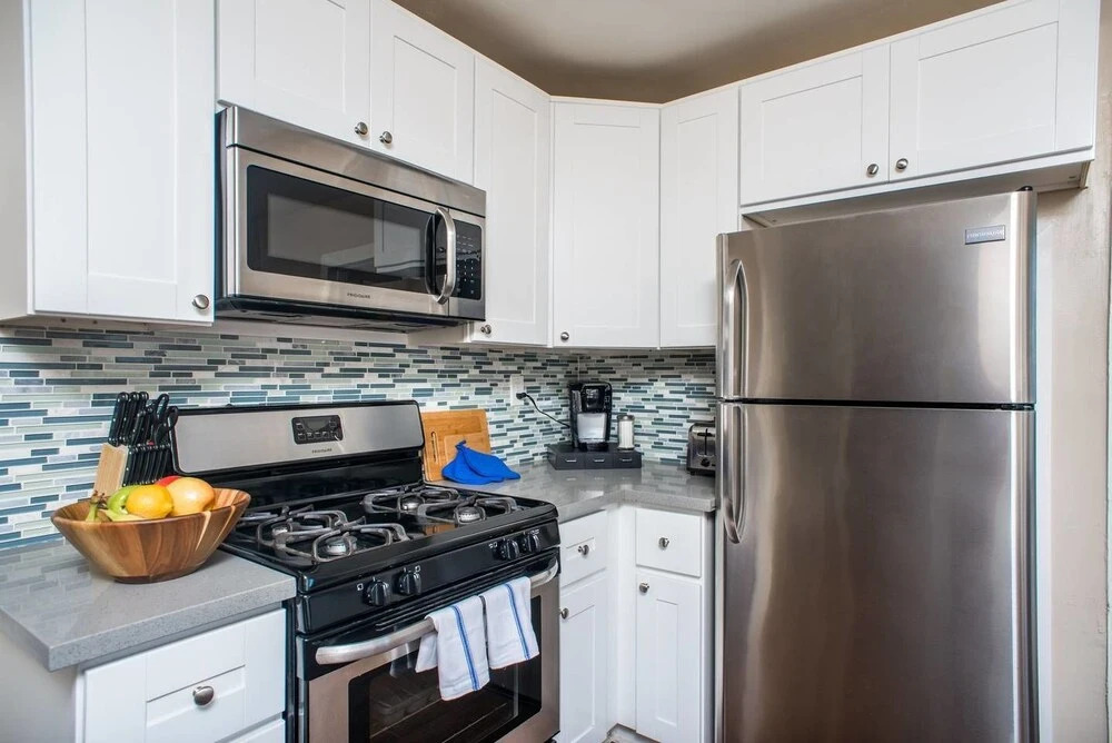 Charming 3br/2ba Craftsman Home by Domio