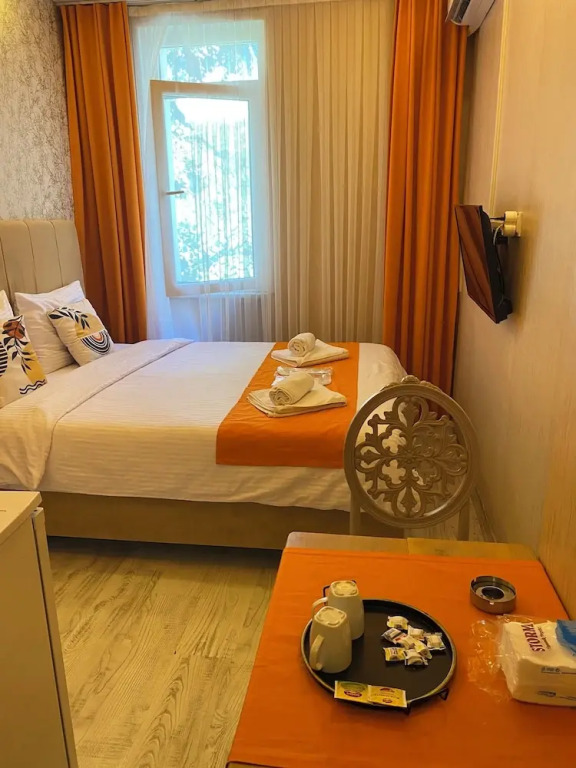 Aura Hotel