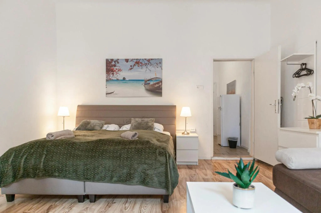 Comfortable 2BR Apt Near Schloss Schönbrunn