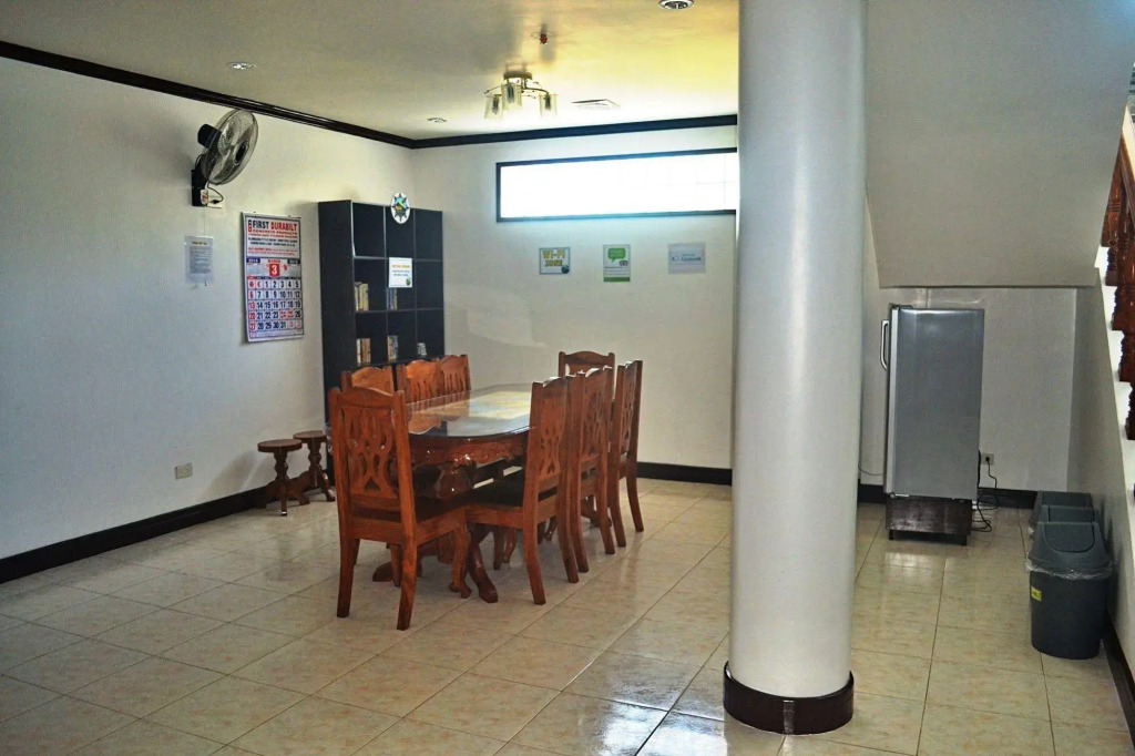 Mayon Backpackers Hostel