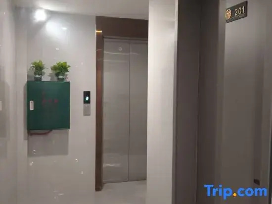 Yangshuo · Yishan Youju · Travel & Vacation Artistic Inn