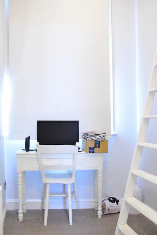 Kensington 2 Bedroom Flat