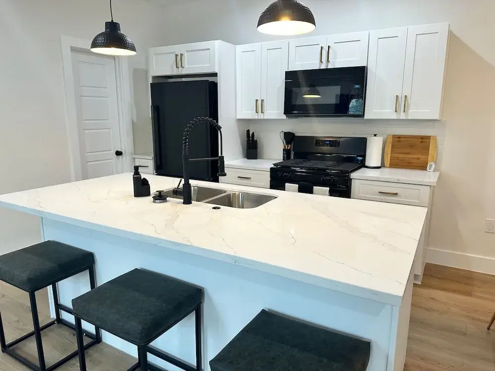 Cozy 3BR Retreat With Yard
