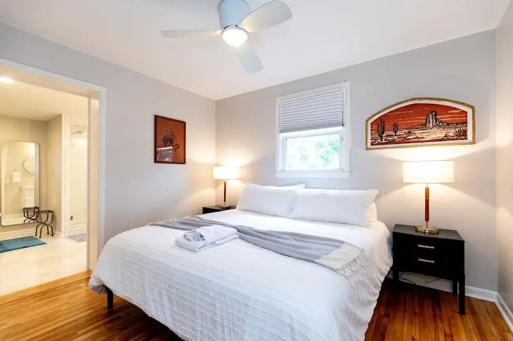 Casa Azul: King Bedsclose to Broadwayhot Tub!