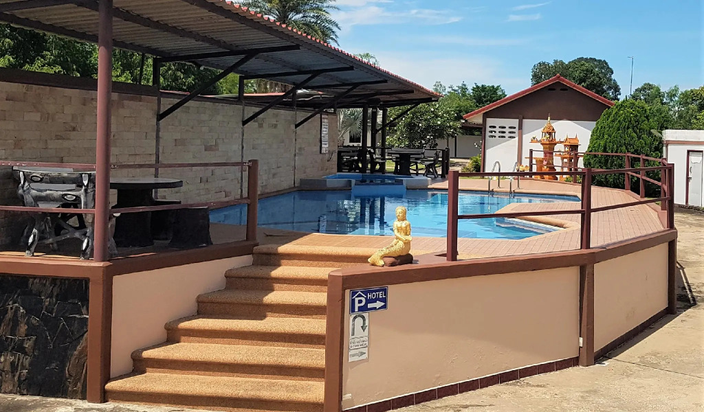 Banlang Hotel Resort & Swimmingpool