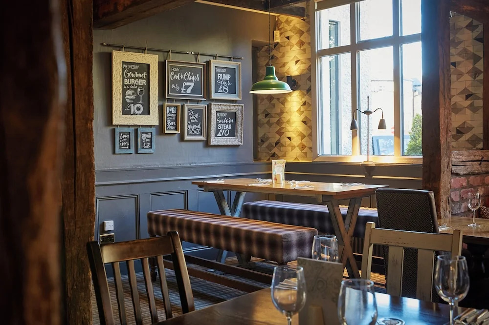 De Trafford Arms by Chef & Brewer Collection