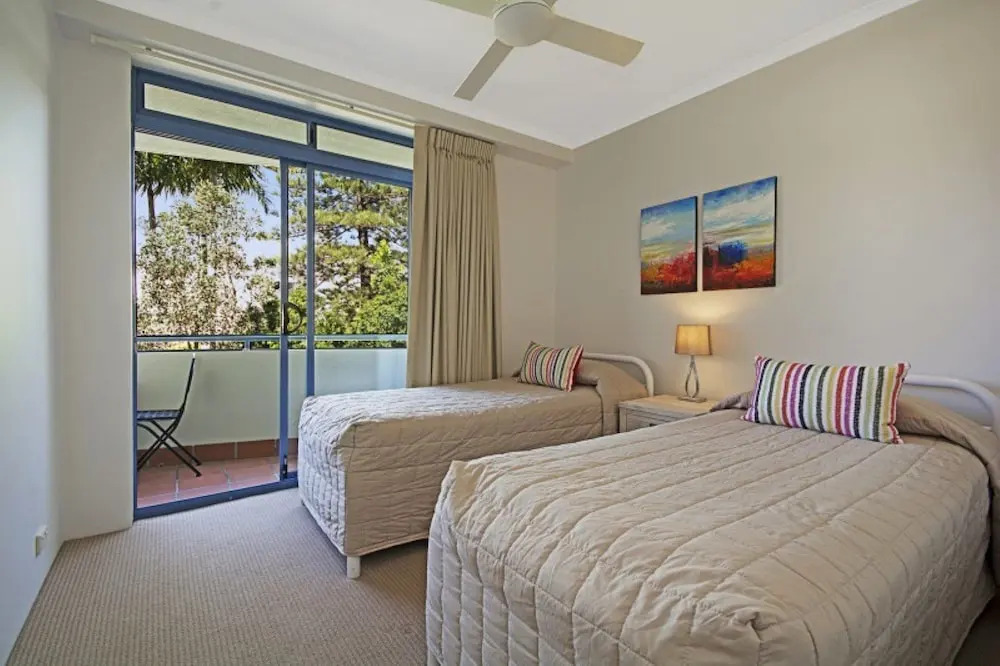 Stunning views great location Sunshine Beach! - Unit 1 Vista Pacific 12 Bryan Street