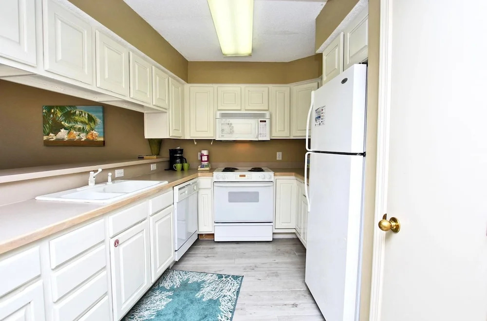 Pleasure Isle Villas 30B by Youngs Suncoast