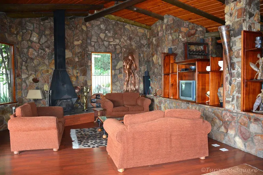 La Montagne Guest Lodge