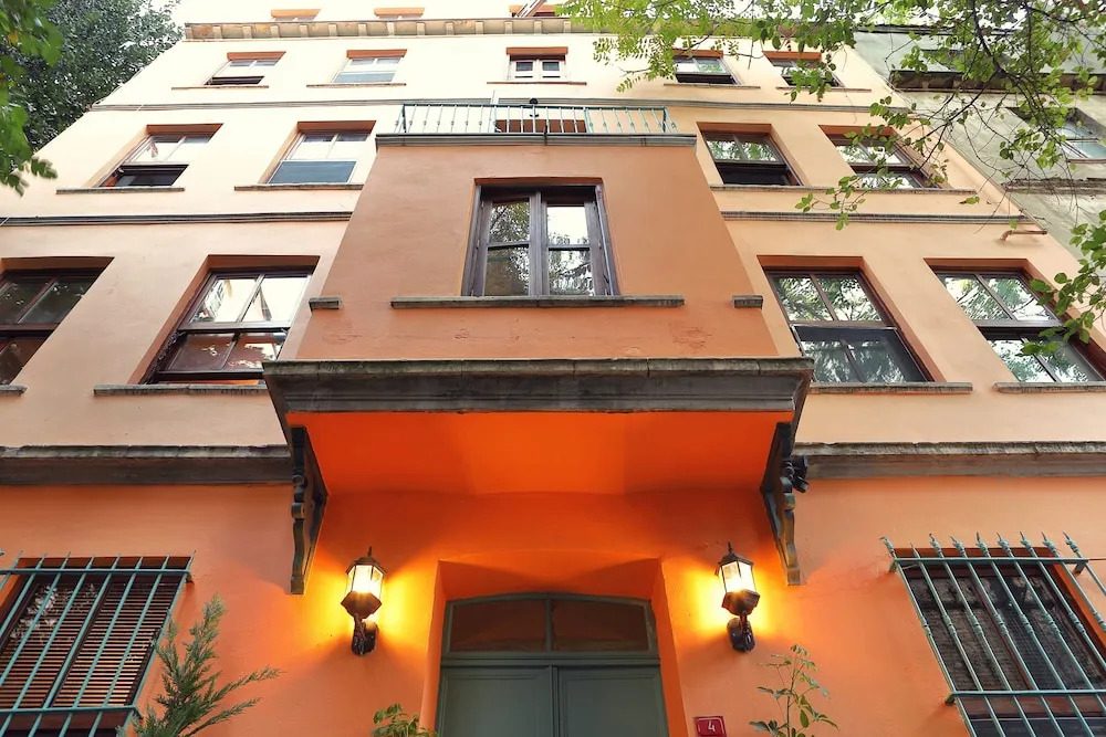 Noble House Galata