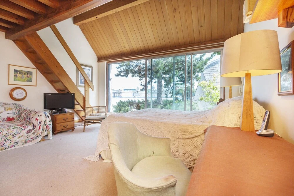 Veeve - Award-winning Waterside