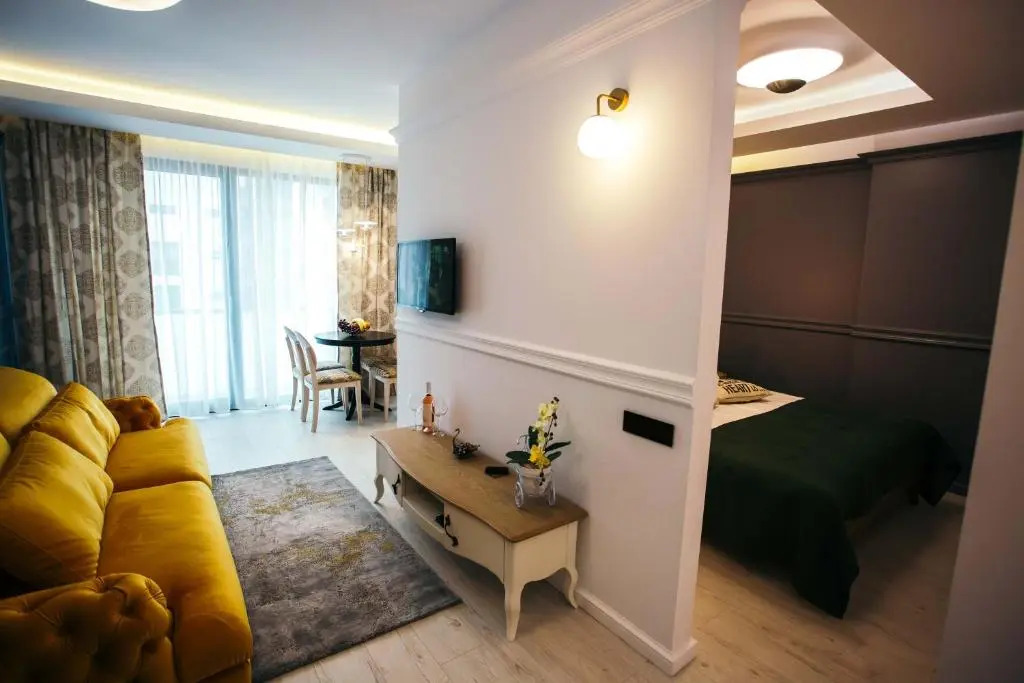 Briana Luxury Studio