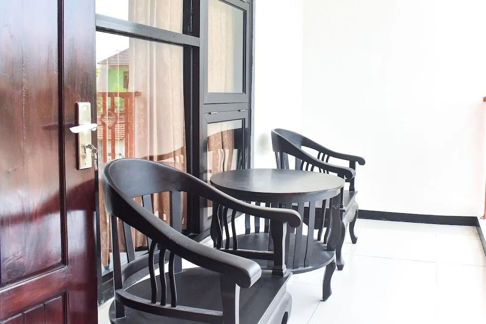 RedDoorz Syariah near Gelora Delta Sidoarjo 2