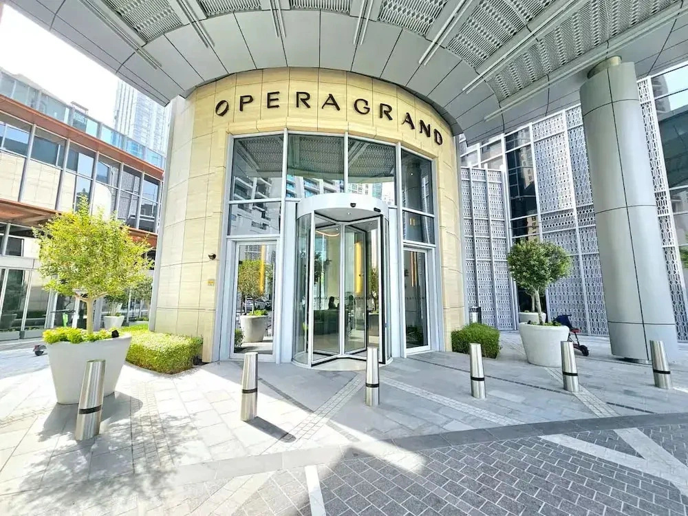 Roomszy Residences - Opera Grand