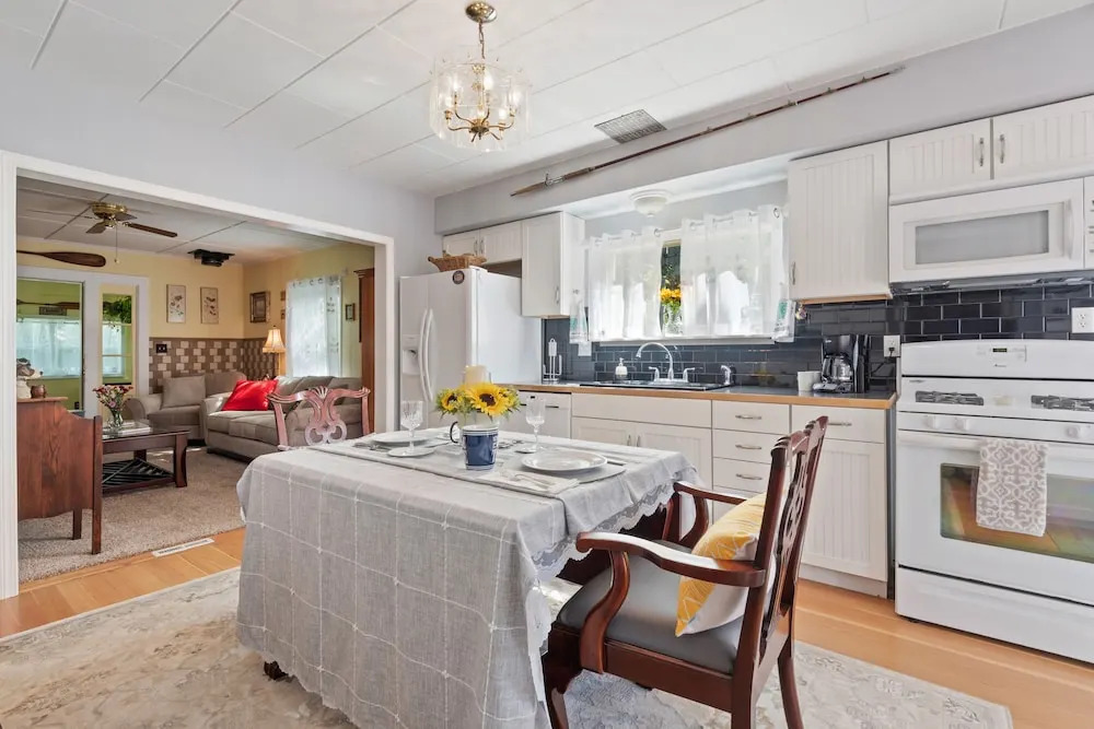 The Ivy - 5 Br Home