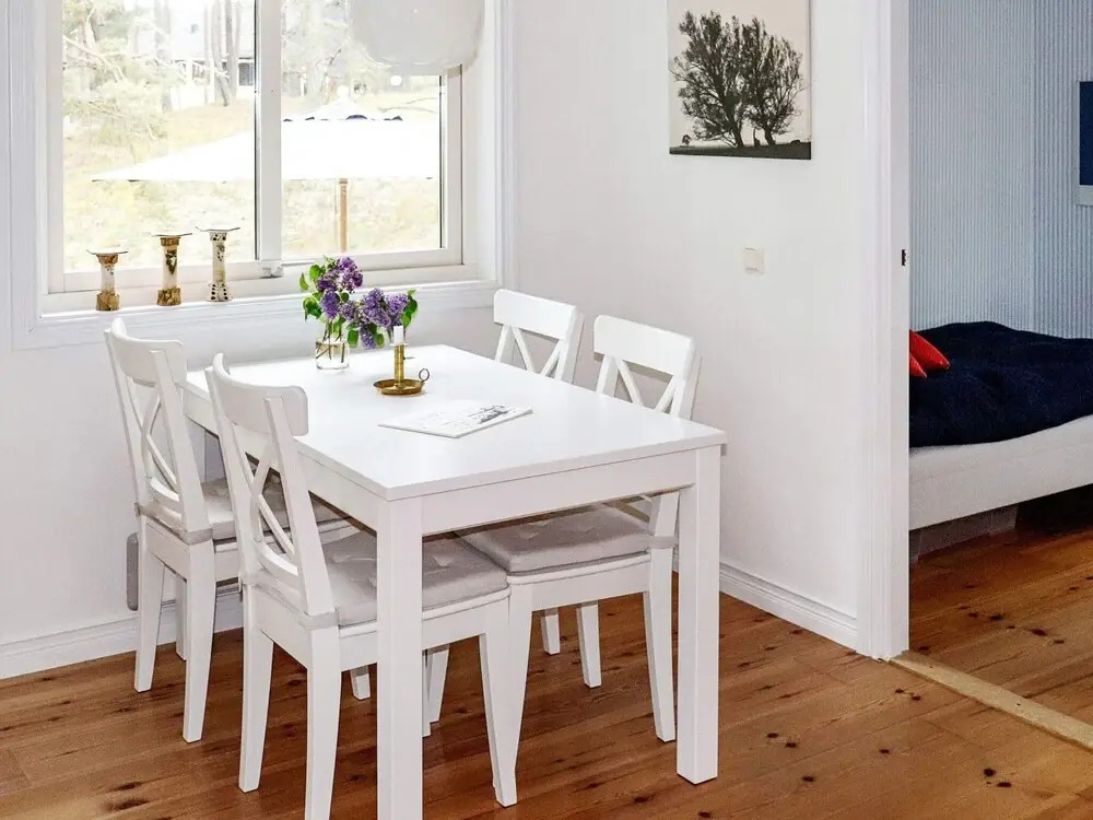 10 Person Holiday Home in Yngsjo