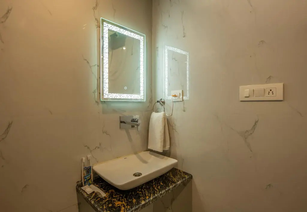 Hotel Ayu Suites