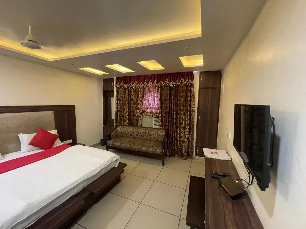 Hotel Himgiri