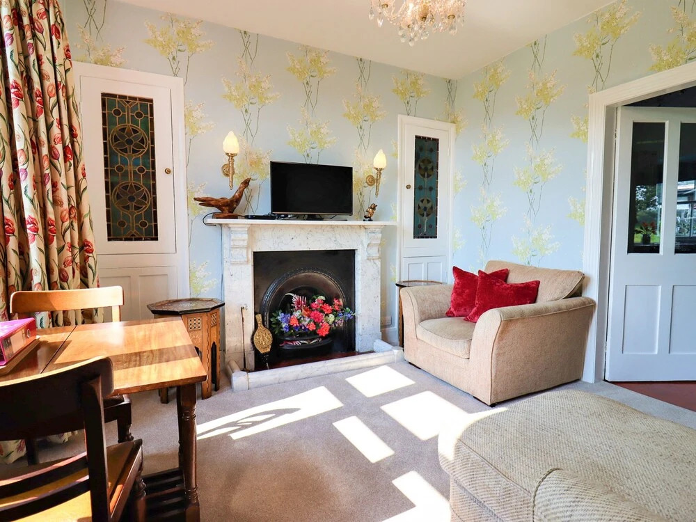 2 Merewood Cottages