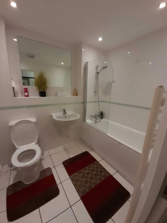 Impeccable 2-bed Apartment in London