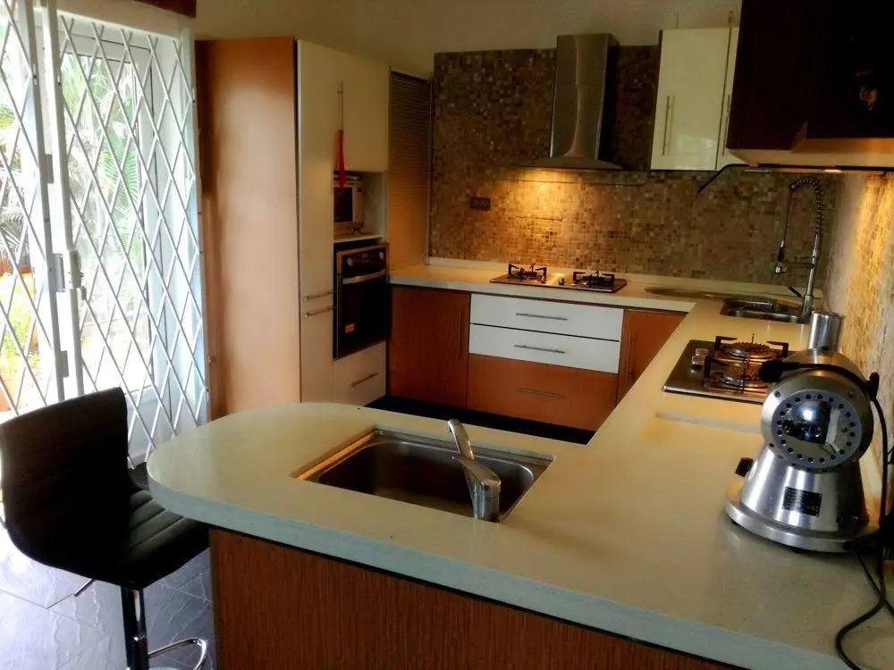 Bahama Breeze Beach Apartment B&B
